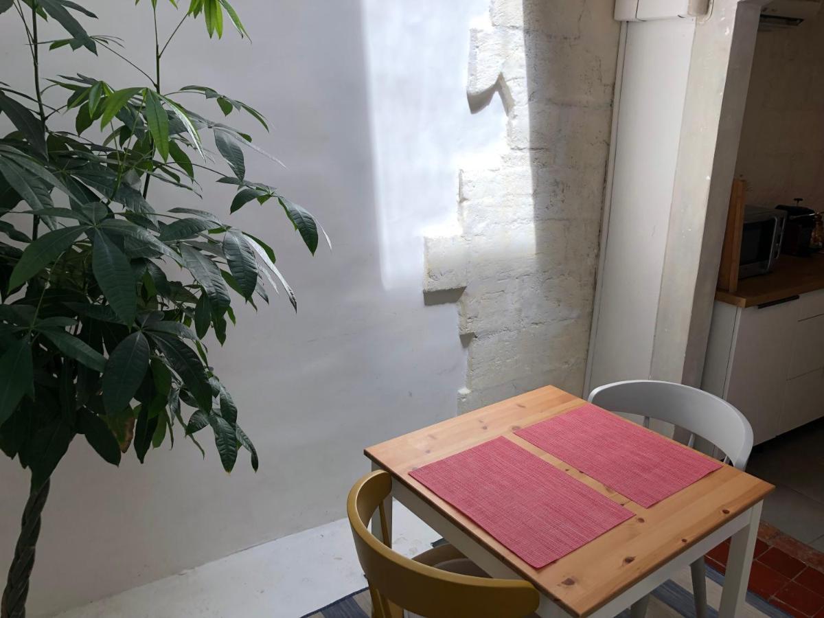 Le Triplex Les Halles Intra Muros Avignon Exterior photo